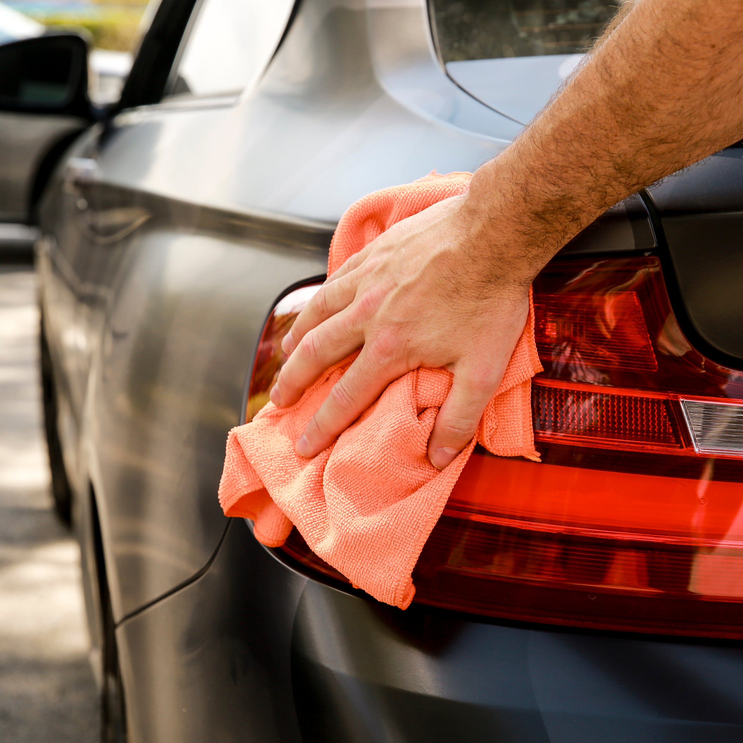 DSV Standard Microfiber Cleaning Cloth,Pack of 24 |Green & Orange| Size:11.8" x 13.8" | Super Absorbent Reusable Wash Clothes for Car House Window Cleaner & Screen Cloth