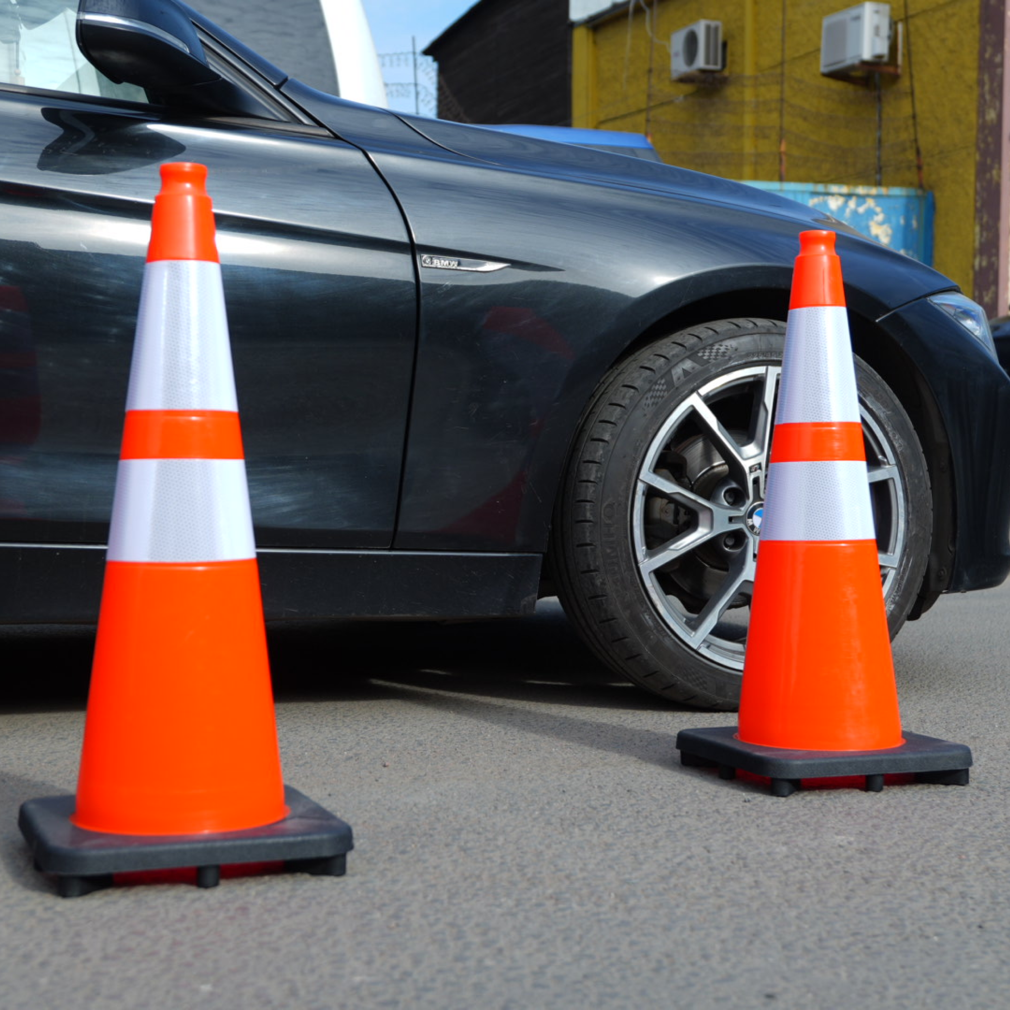 DSV Traffic Safety Cones 28’’ with Heavy Black Base and Reflective Collar - 4 PK, Orange, PVC