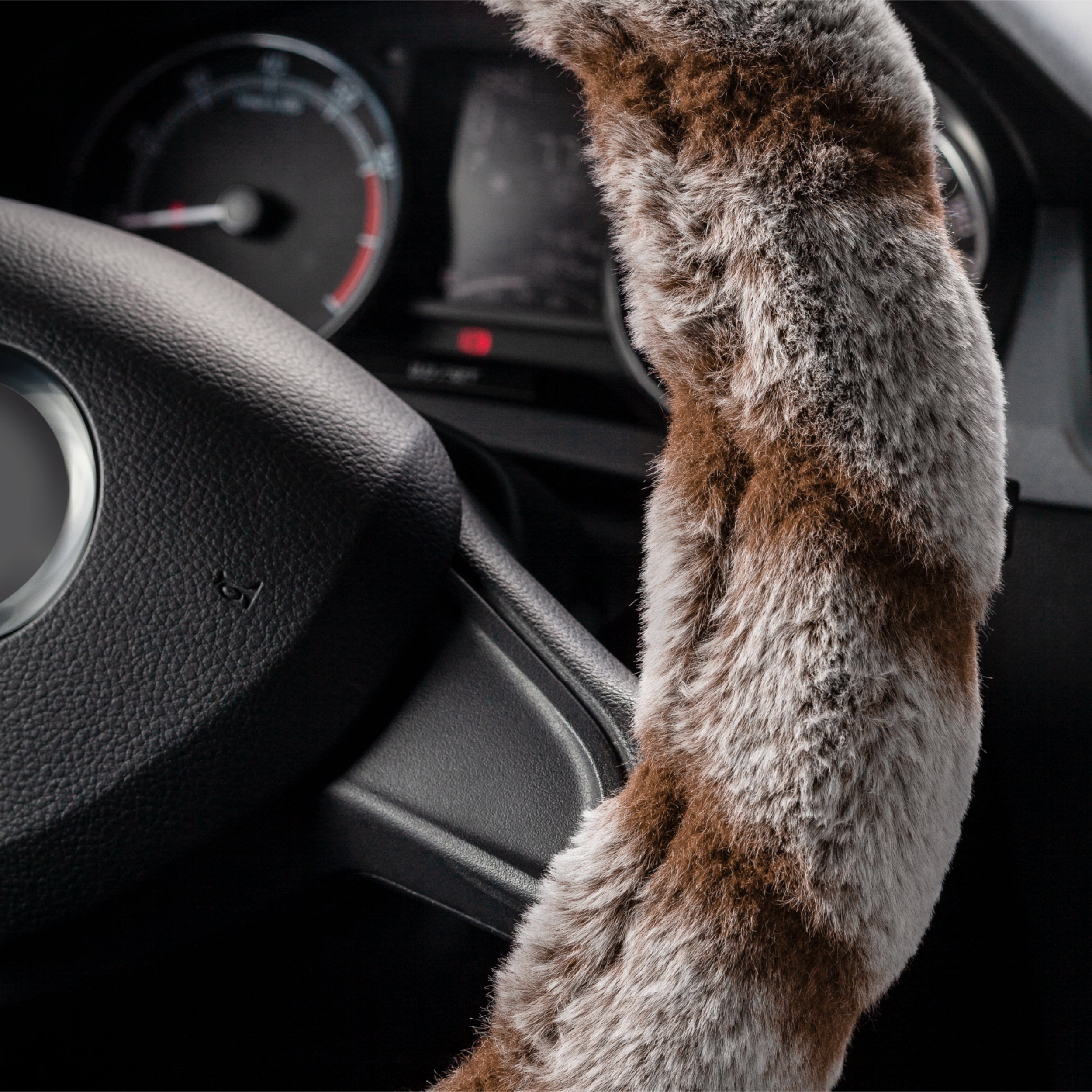 DSV Standard Brown Fluffy Faux Wool Car Steering Wheel Cover - Plush Fur, Warm Fuzzy Steering Wheel Wrap - Decorative Automotive Accessory for Car/Truck/SUV 15'' (37-39CM)